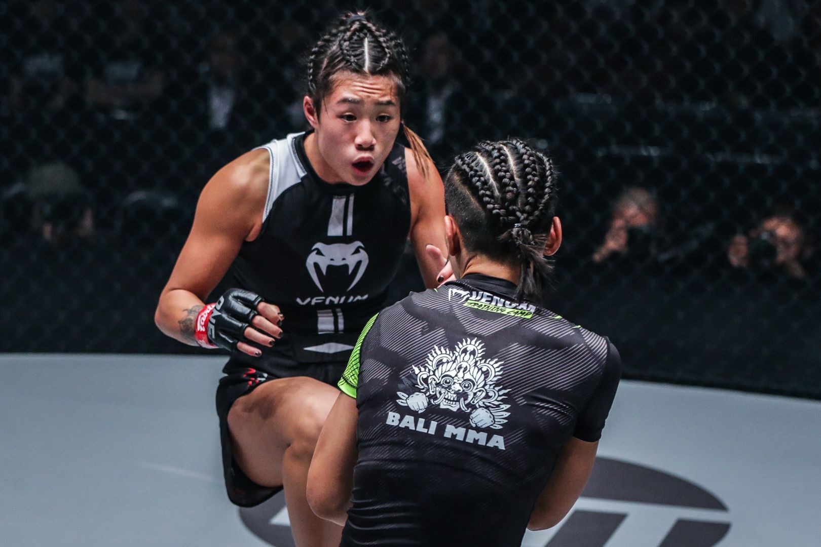 Angela-Lee-will-be-fighting-soon-with-the-Champion-Xiong-Jing-Nan-55-37.jpg