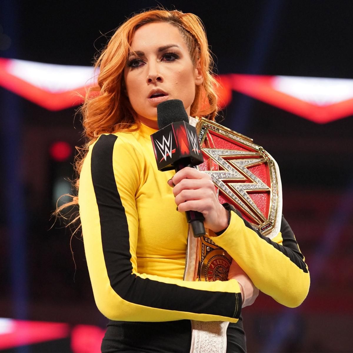 Becky-Lynch-speaks-about-her-come-back-after-her-latest-elbow-injury--10-28.jpg