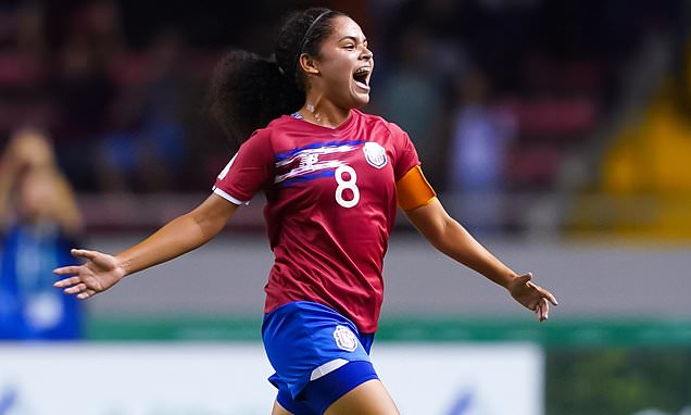 Costa-Ricas-Alexandra-Pinell-scores-screamer-free-kick-43-96.jpg