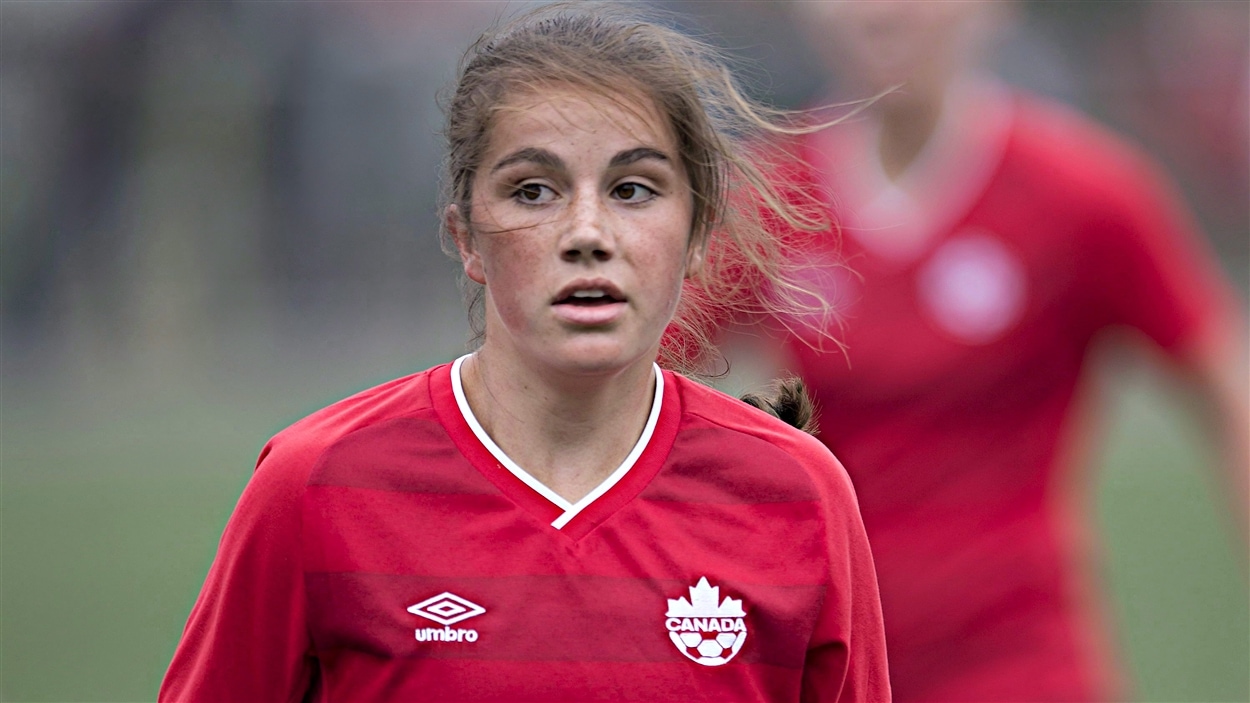 Jessie-Fleming-won-the-2022-Canada-Soccer-Player-of-the-Year--34-71.jpg