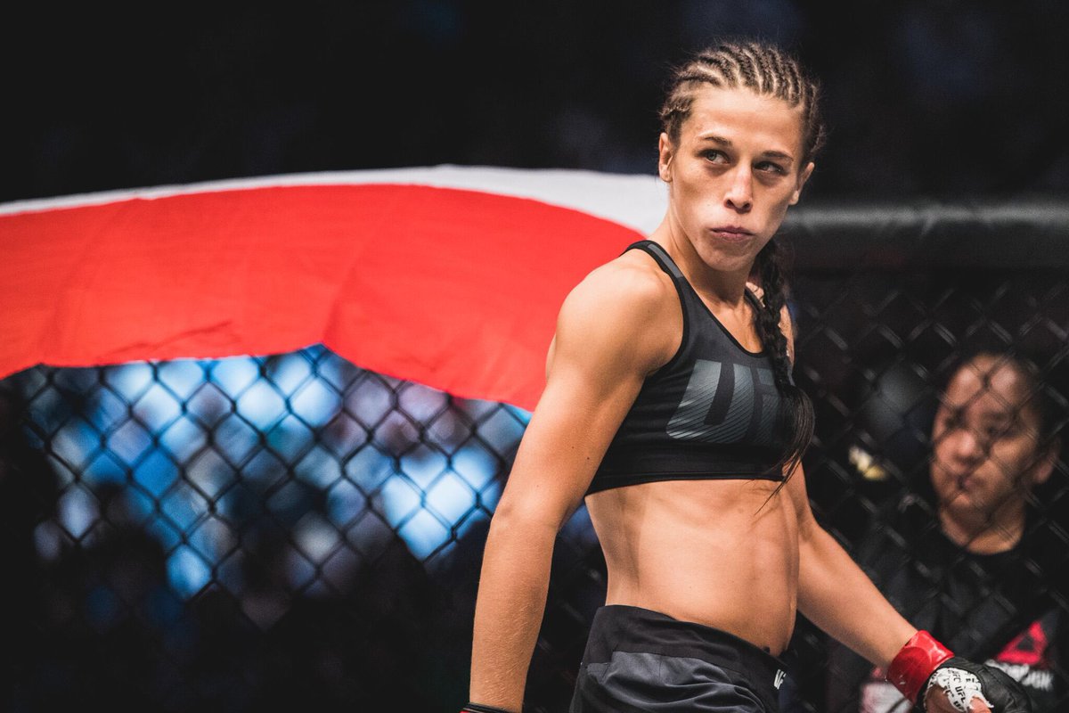 Joanna-Jedrzejczyk-has-recently-retired-and-now-she-is-speaking-about-her-biggest-UFC-bouts--11-40.jpg