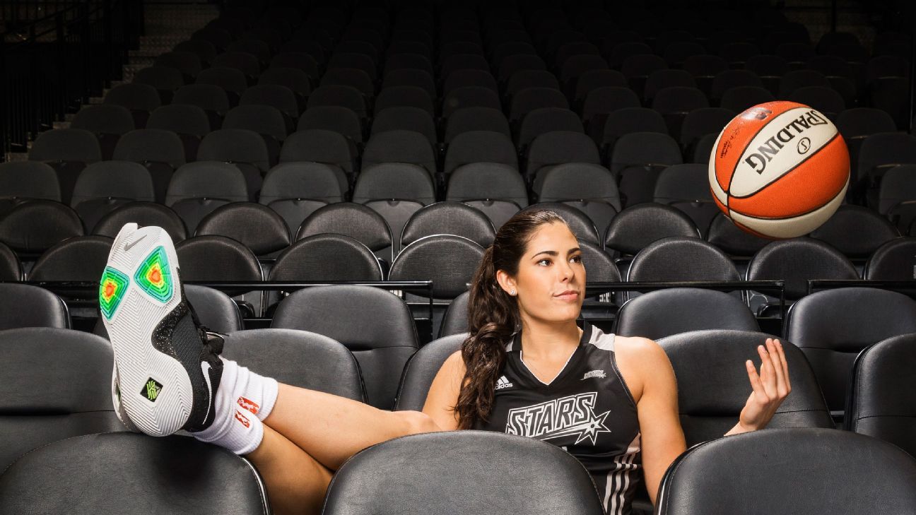 Kelsey-Plum-reveals-her-succes-story--91-70.jpg