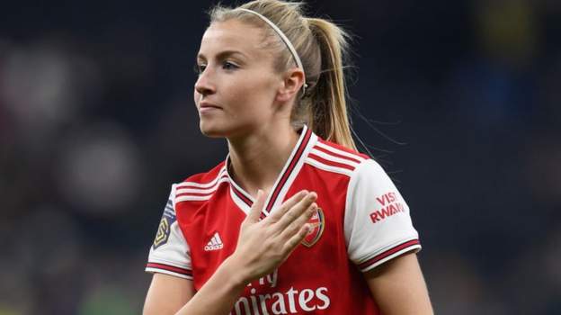Leah-Williamson-and-her-popularity-in-the-social-media--43-40.jpg