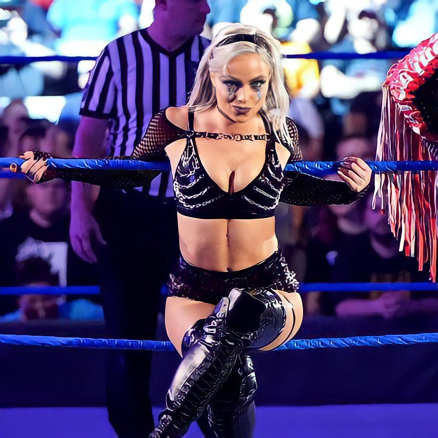 Liv-Morgan-has-changed-her-appearance-and-now-is-teasing-fans-on-Twitter--62-12.jpg