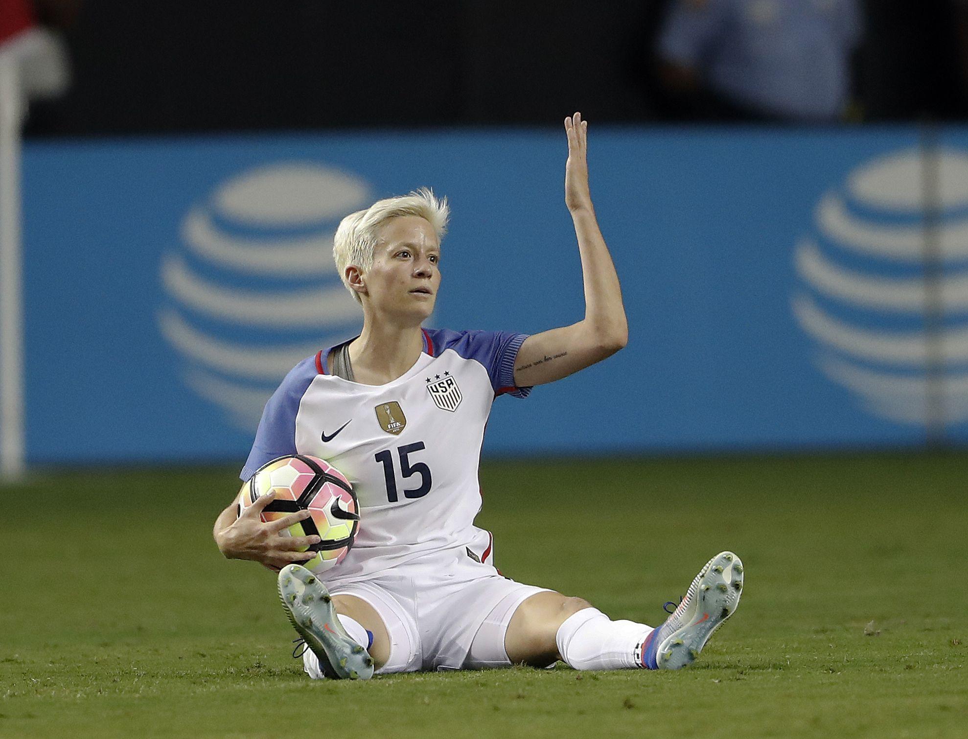 Megan-Rapinoe-was-booed-as-she-departed-the-pitch-against-England-at-Wembley--52-58.jpg