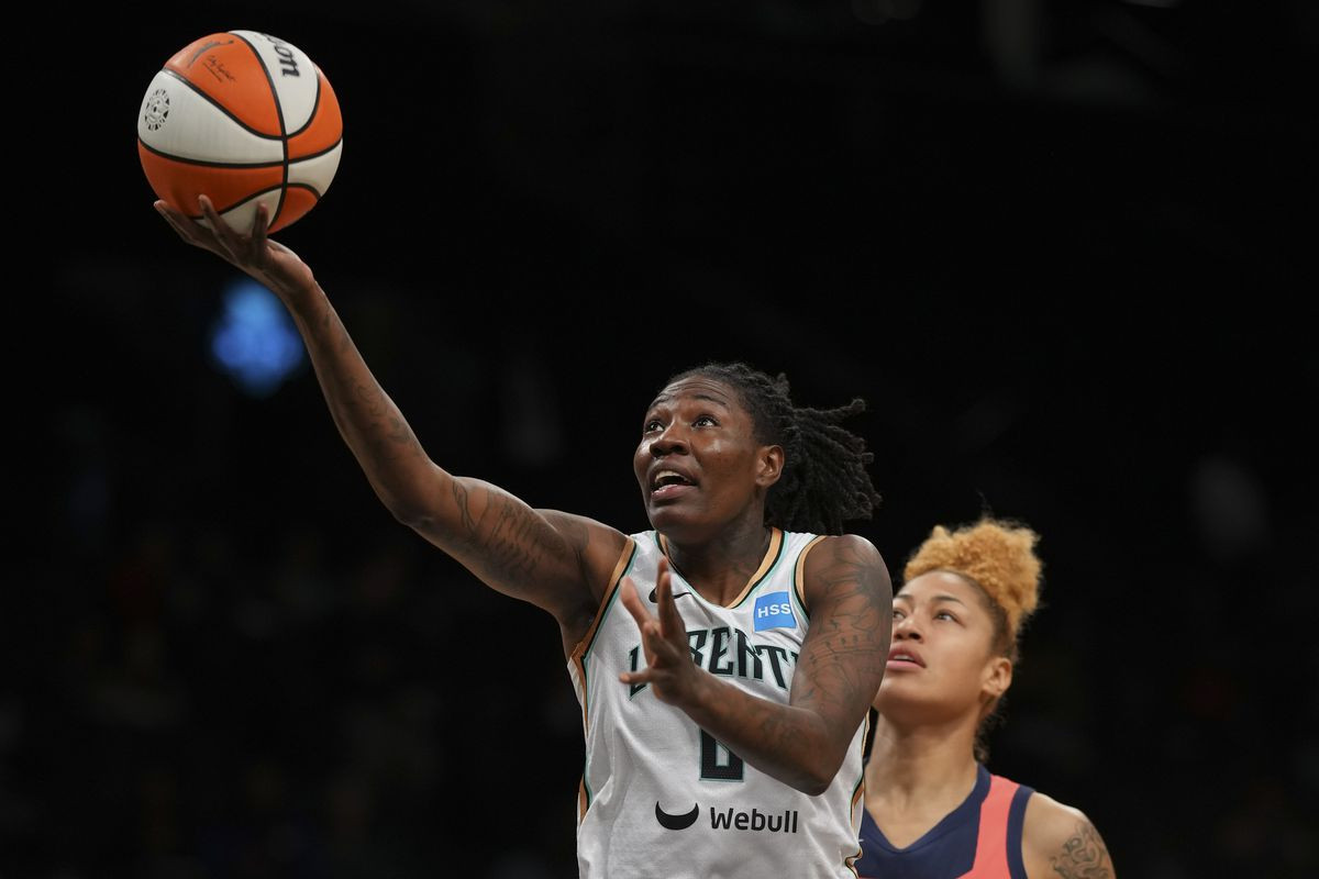Natasha-Howard-agrees-that-fan-voted-WNBA-bonuses-can-be-very-effective--82-97.jpg