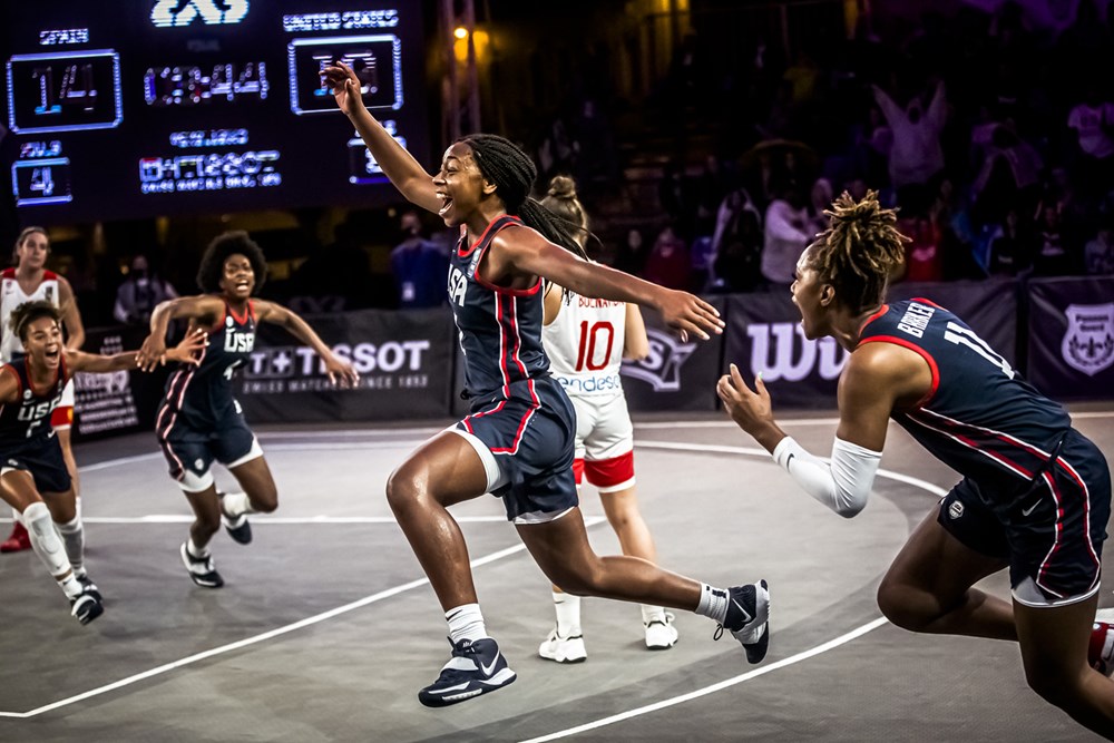 Parkway-coach-Gloria-Williams-has-analysed-Mikaylah-Williams-game--74-86.jpg