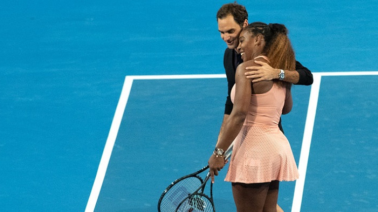 Roger-Federer-and-Serena-Williams-shared-a-tennis-court-at-2019-42-36.jpg
